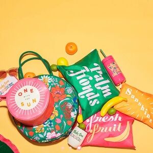 Bando Mega Carryall Zippered Pouch Set of 4 for Vacation Travel Spring Break